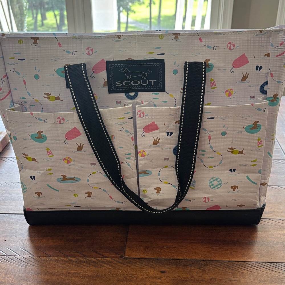 Scout White Tote Bag with Multicolor Accents